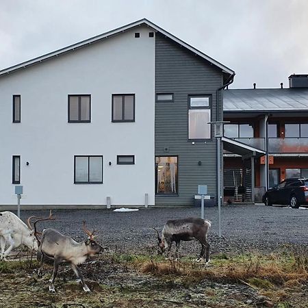 Hotel Lost In Yllaes Äkäslompolo Exteriér fotografie
